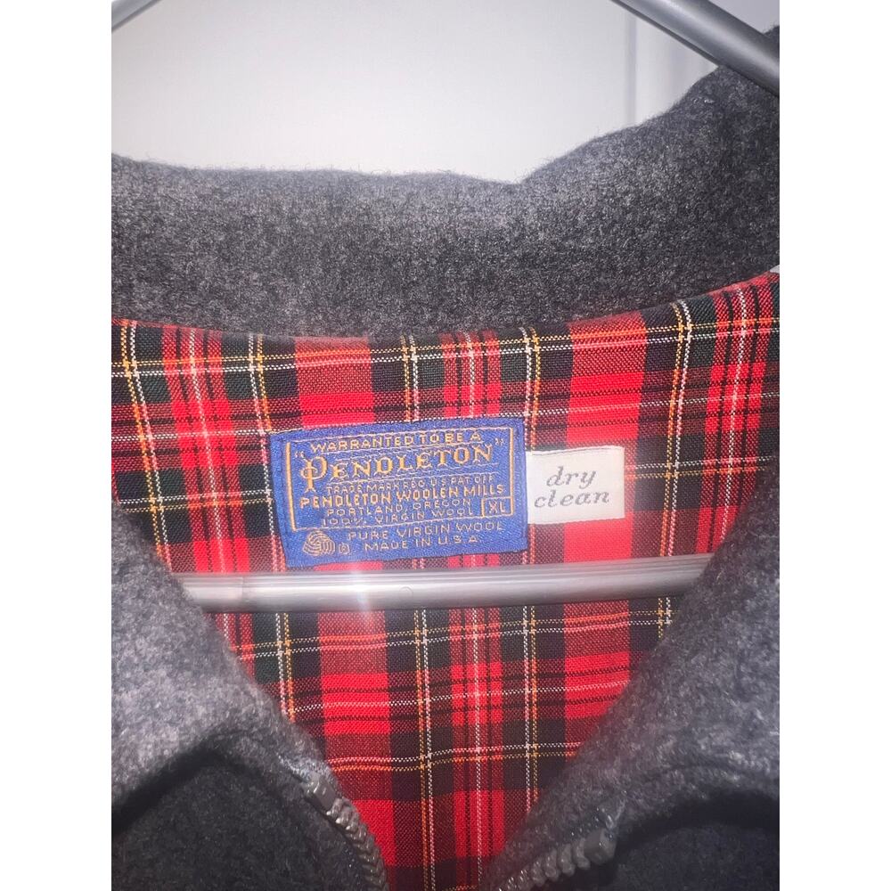 Pendleton Gray Jacket With Plaid Lining - image 4